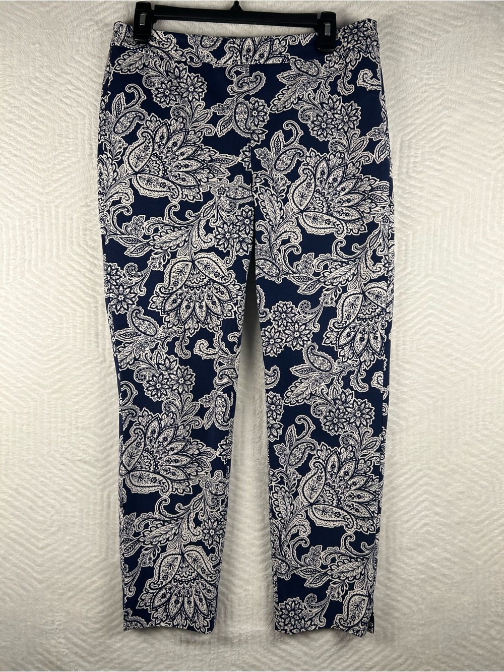 Talbots Navy and White Paisley Pull-On Capris